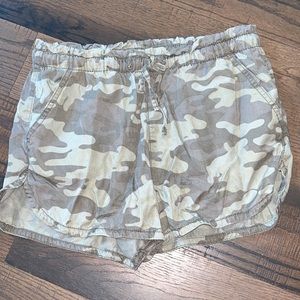 American Eagle Camo soft Shorts